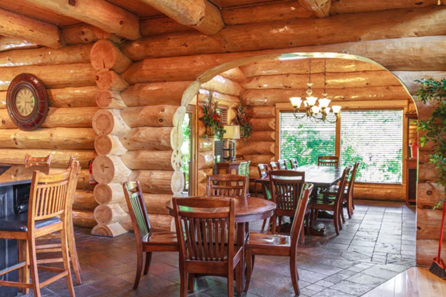 Big Bear Ridge Lodge - Breathtaking Mountain Views And Private Forest Scenes In Amazing Large Log Cabin Gatlinburg Buitenkant foto