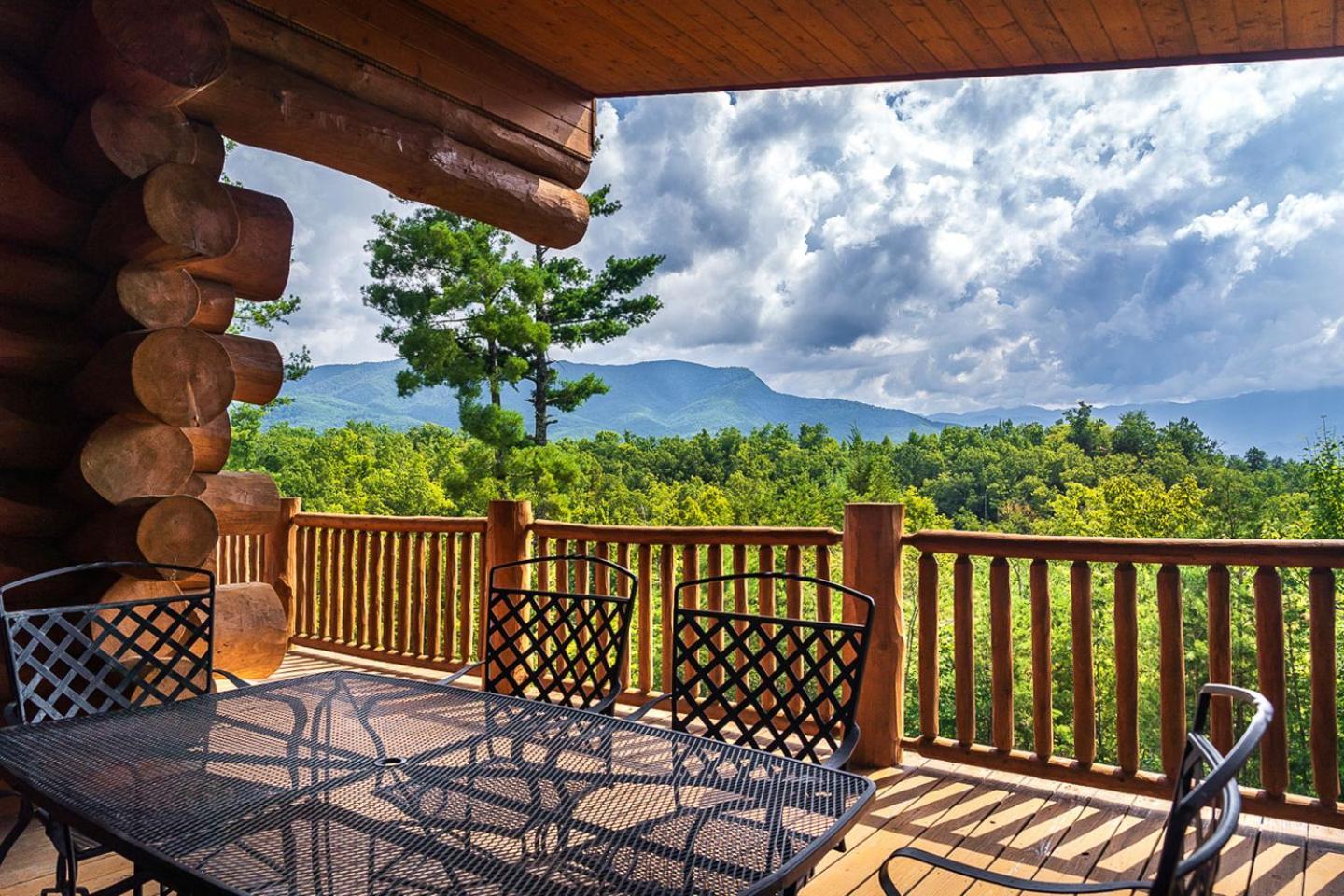 Big Bear Ridge Lodge - Breathtaking Mountain Views And Private Forest Scenes In Amazing Large Log Cabin Gatlinburg Buitenkant foto
